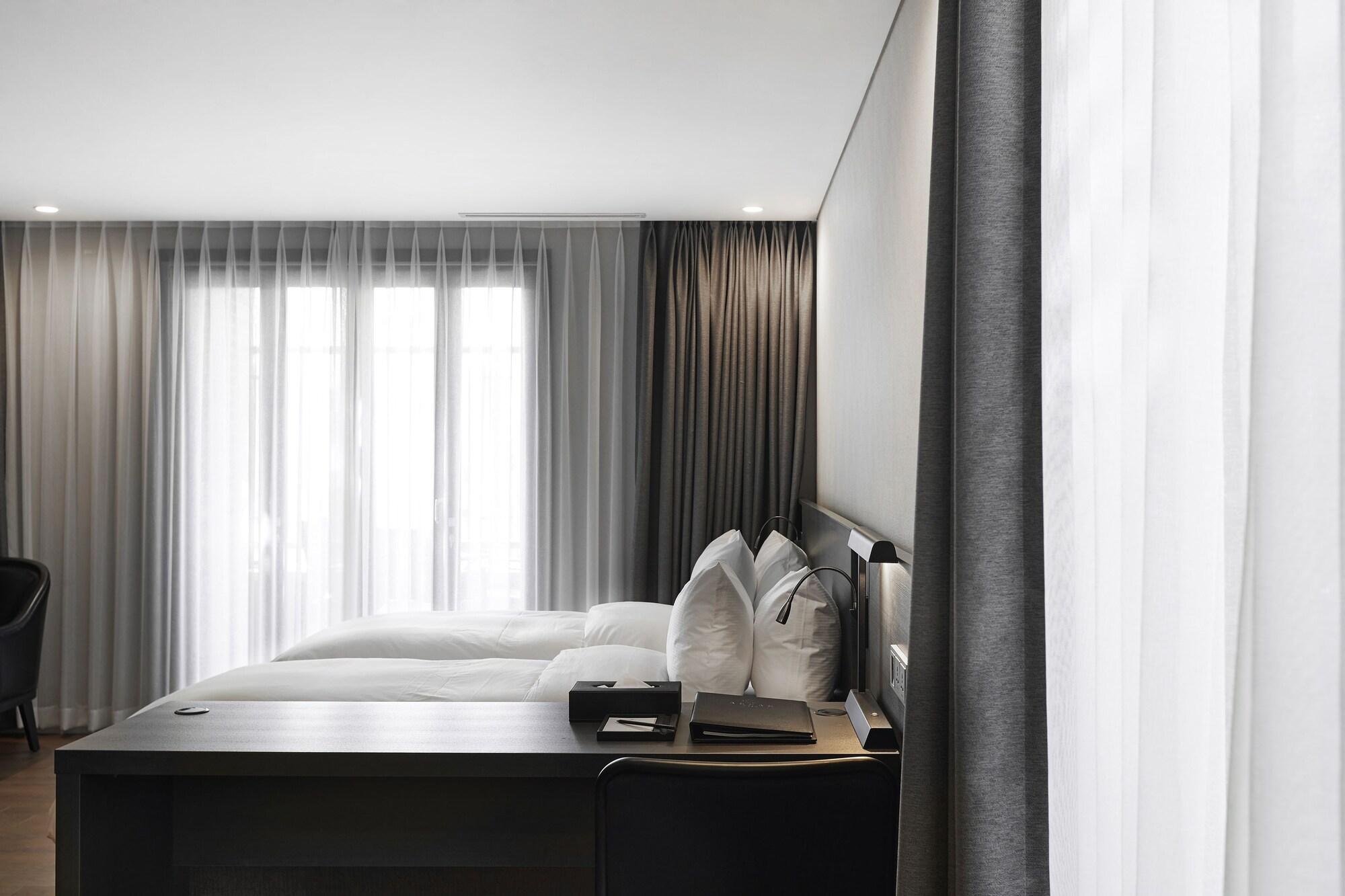 Arban City Hotel Busan Bagian luar foto