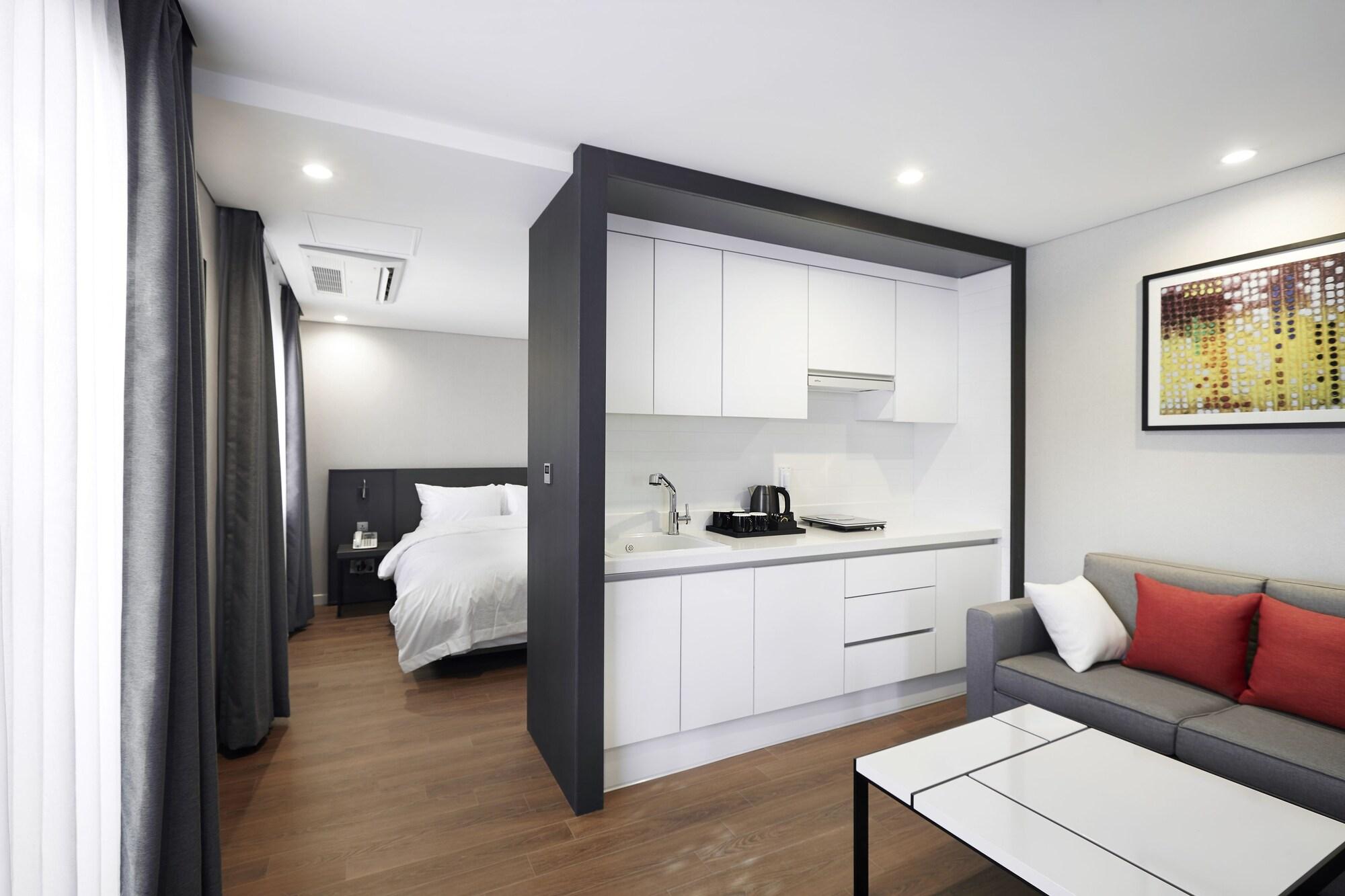 Arban City Hotel Busan Bagian luar foto