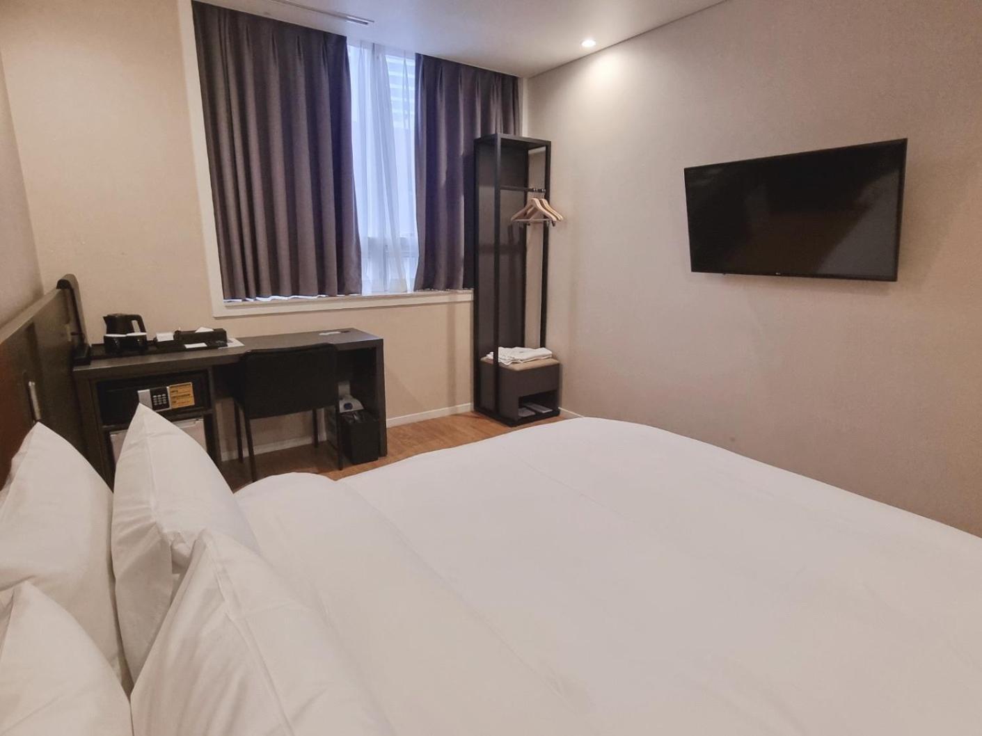 Arban City Hotel Busan Bagian luar foto