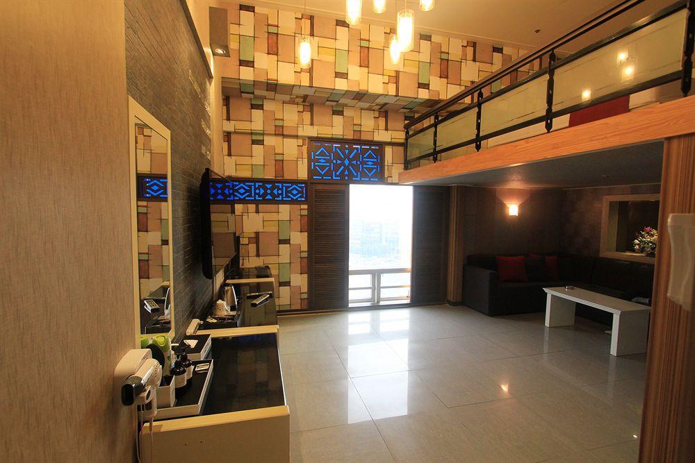 Arban City Hotel Busan Bagian luar foto