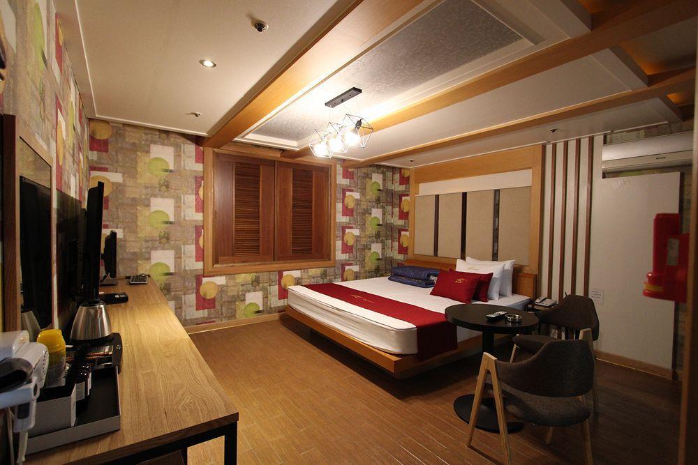 Arban City Hotel Busan Bagian luar foto