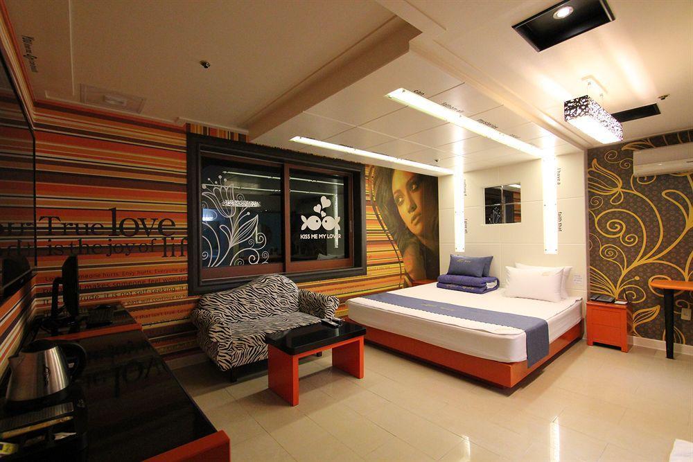 Arban City Hotel Busan Bagian luar foto