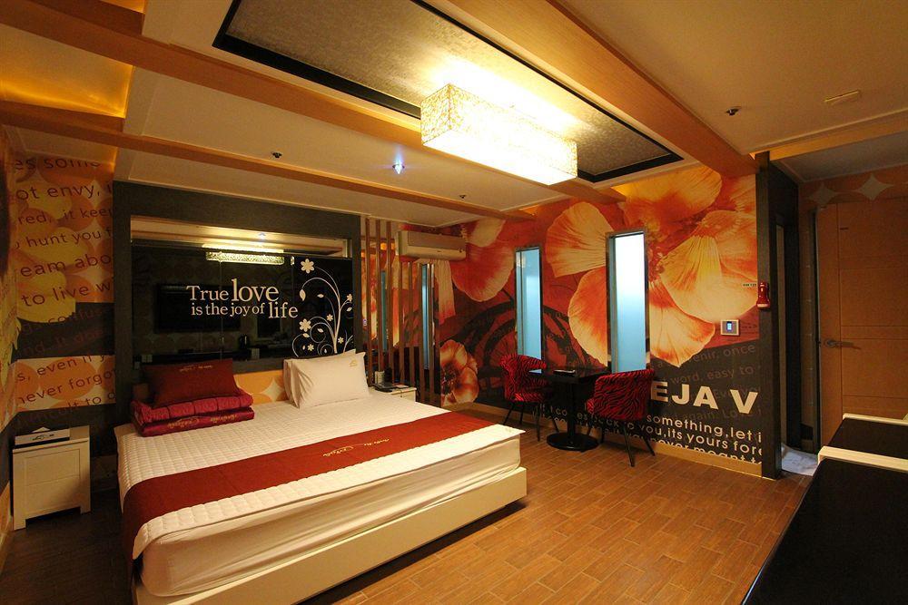 Arban City Hotel Busan Bagian luar foto